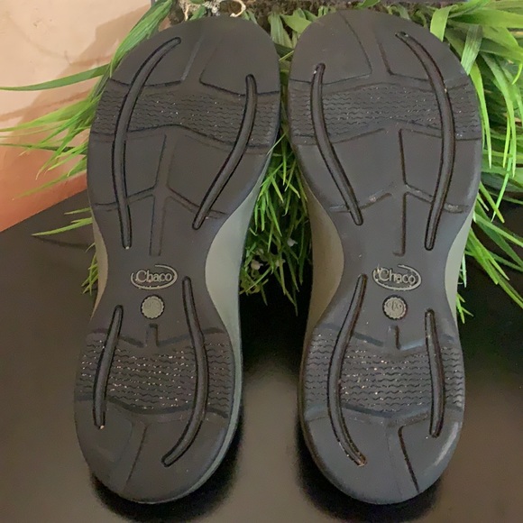 CHACO SANDALS 🎉🎉 - Picture 4 of 8